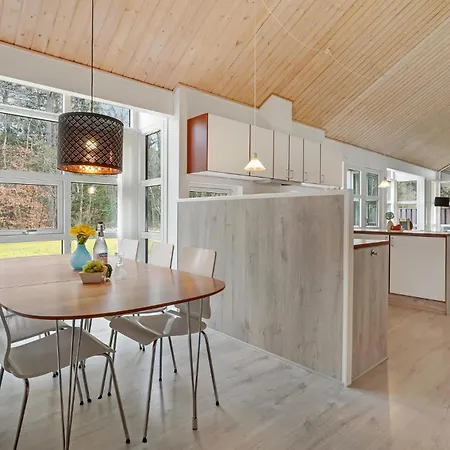 Stunning In With Kitchen